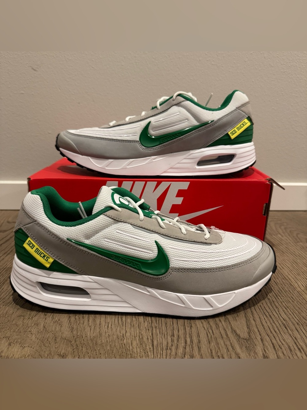 Nike Air Max Verse Oregon Ducks - IB3224100